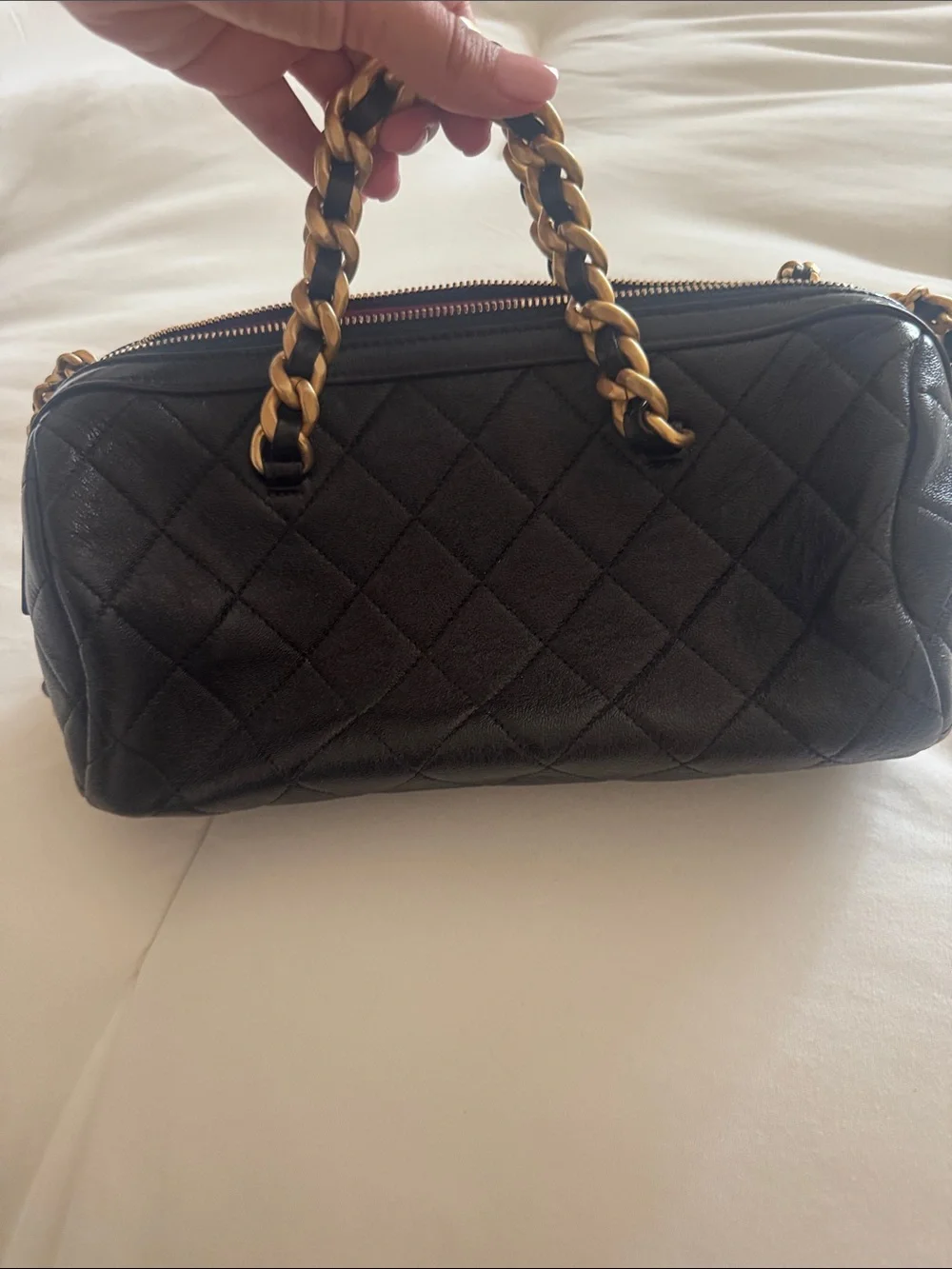 CHANEL Black Quilted Leather Chain-Handle Shoulder Bag with Gold Hardware